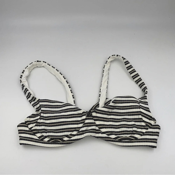 New! Vitamin A Demi striped underwire bikini top 12969 - Picture 2 of 5